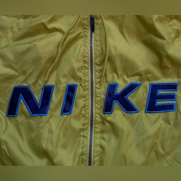 Nike Jacket - Picture 2 of 6